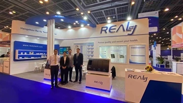 Medlab Middle East hölls i Dubai - Dubai World Trade Center i Förenade Arabem...
